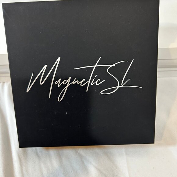 Magnetic SL Women’s KS02-DM Black Resusable Magnetic Eye Lashes Kit - Picture 6 of 7